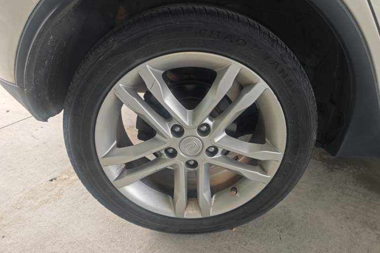 Used CHANGAN CS35 2015 1.6L Automatic Luxury Model China IV Standard Right Rear Wheel Hub