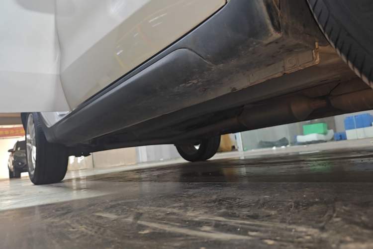Used CHANGAN CS35 2015 1.6L Manual Luxury Model China IV Standard Right Side Sill