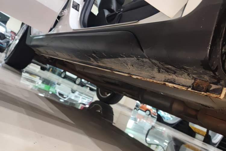 Used CHANGAN CS35 2015 1.6L Manual Luxury Model China IV Standard Right Side Sill