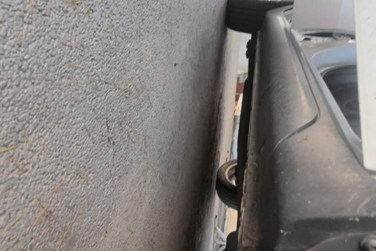 Used CHANGAN CS35 2015 1.6L Manual Luxury Model China IV Standard Right Side Sill