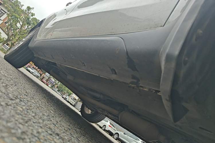 Used CHANGAN CS35 2015 1.6L Manual Luxury Model China IV Standard Right Side Sill