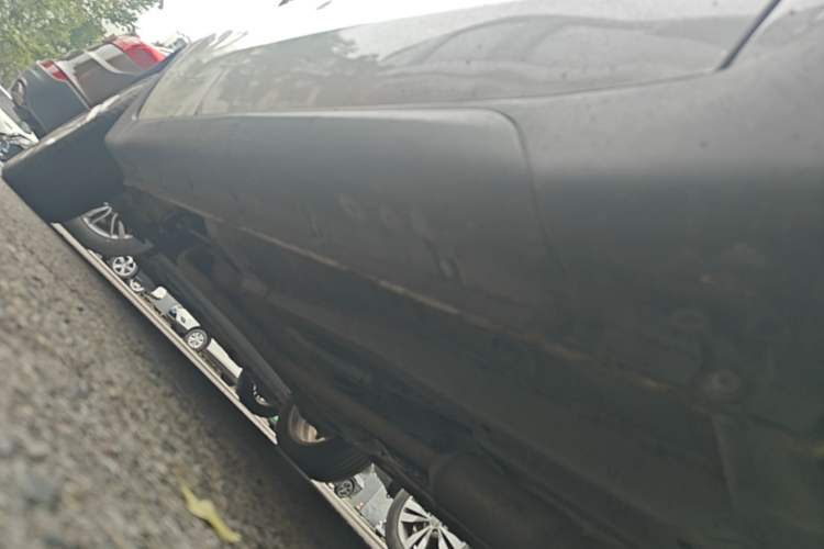 Used CHANGAN CS35 2015 1.6L Manual Luxury Model China IV Standard Right Side Sill