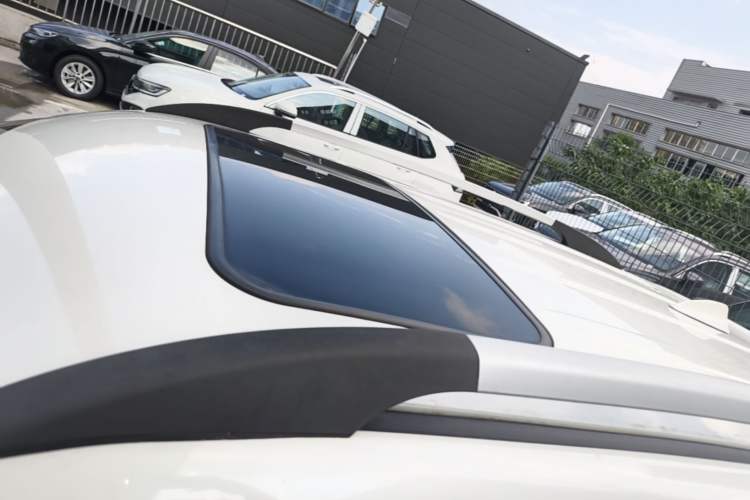 Used CHANGAN CS35 2015 1.6L Manual Luxury Model China IV Standard Roof