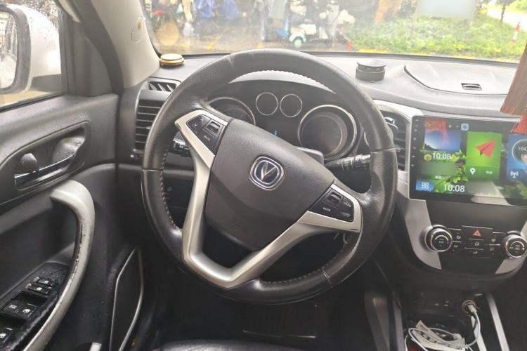 Used CHANGAN CS35 2015 1.6L Automatic Luxury Model China IV Standard Steering Wheel