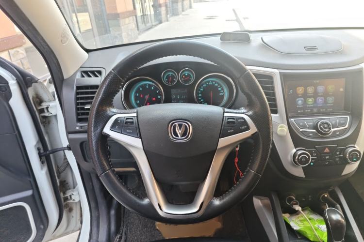 Used CHANGAN CS35 2015 1.6L Automatic Luxury Model China IV Standard Steering Wheel