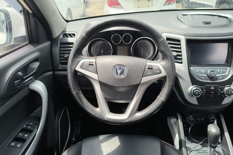 Used CHANGAN CS35 2015 1.6L Automatic Luxury Model China V Standard Steering Wheel