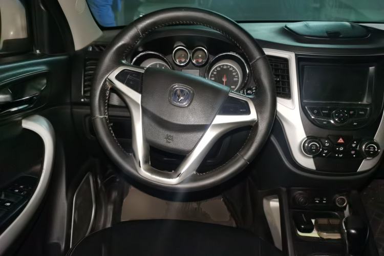 Used CHANGAN CS35 2015 1.6L Manual Luxury Model China IV Standard Steering Wheel