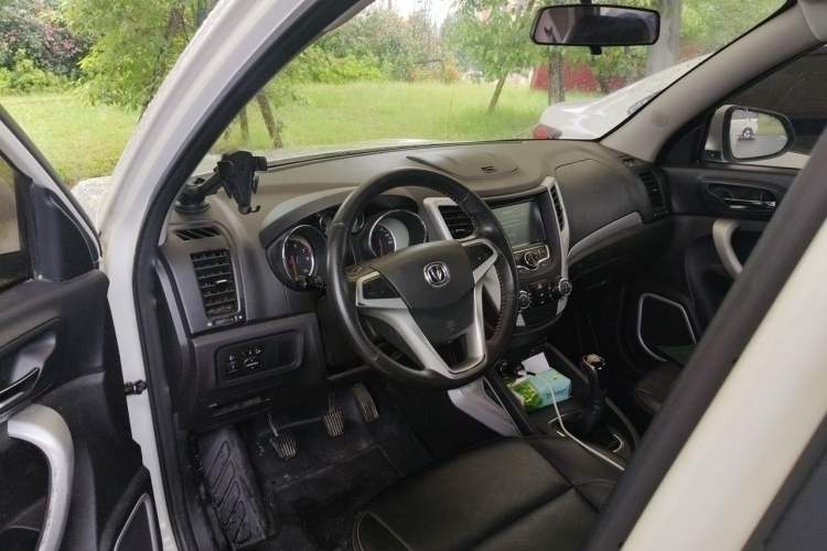 Used CHANGAN CS35 2015 1.6L Manual Luxury Model China IV Standard Steering Wheel