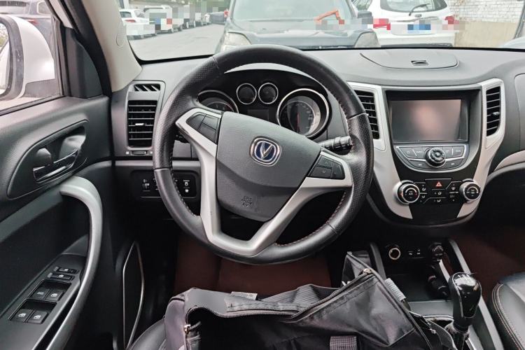 Used CHANGAN CS35 2015 1.6L Manual Luxury Model China IV Standard Steering Wheel