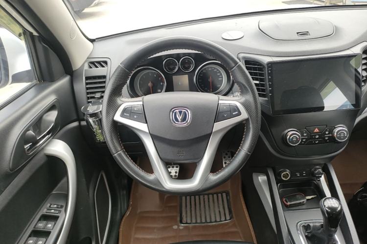 Used CHANGAN CS35 2015 1.6L Manual Luxury Model China IV Standard Steering Wheel