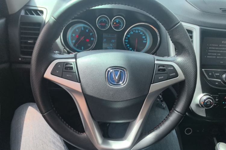 Used CHANGAN CS35 2015 1.6L Automatic Luxury Model China IV Standard Steering Wheel
