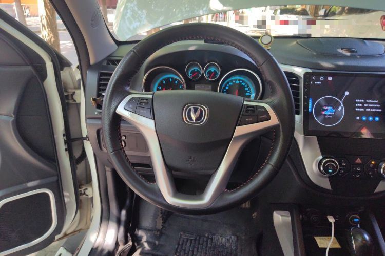 Used CHANGAN CS35 2015 1.6L Automatic Luxury Model China IV Standard Steering Wheel