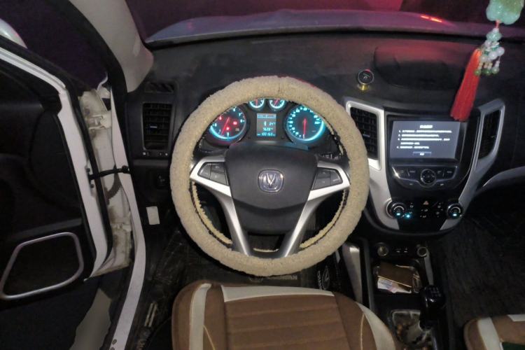 Used CHANGAN CS35 2015 1.6L Manual Luxury Model China IV Standard Steering Wheel