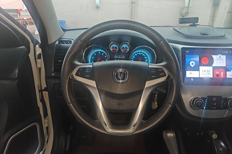 Used CHANGAN CS35 2015 1.6L Automatic Luxury Model China IV Standard Steering Wheel