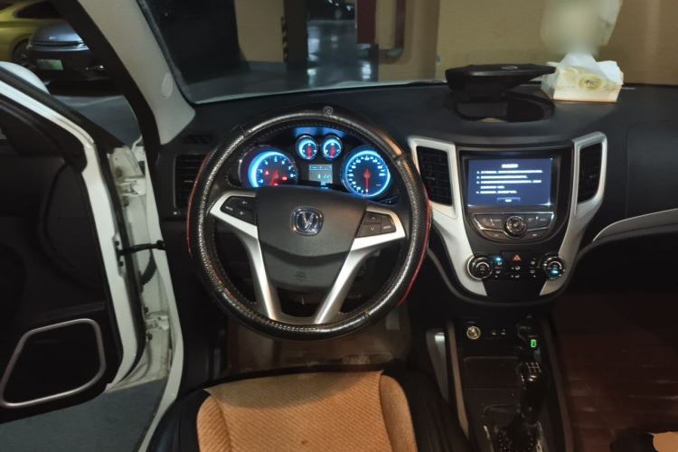 Used CHANGAN CS35 2015 1.6L Manual Comfort Model China IV Standard Steering Wheel