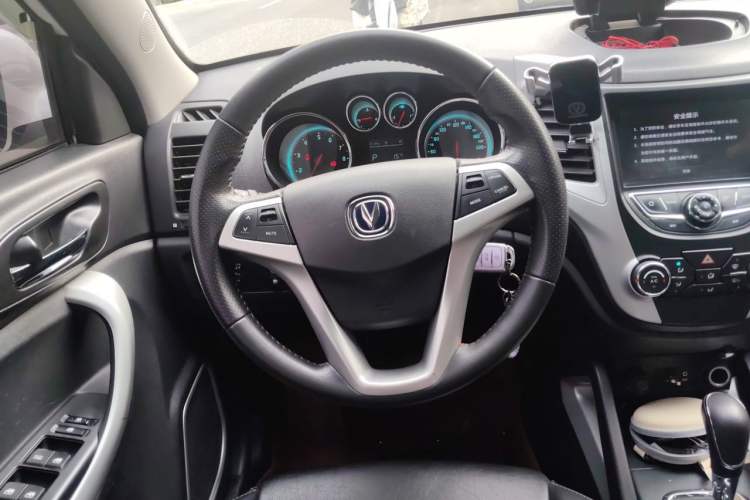 Used CHANGAN CS35 2015 1.6L Automatic Luxury Model China IV Standard Steering Wheel
