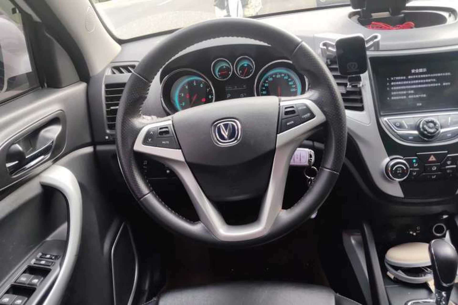 Used CHANGAN CS35 2015 1.6L Automatic Luxury Model China IV Standard Steering Wheel