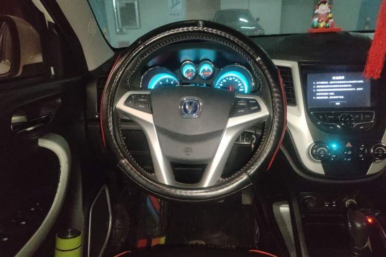 Used CHANGAN CS35 2015 1.6L Automatic Luxury Model China IV Standard Steering Wheel