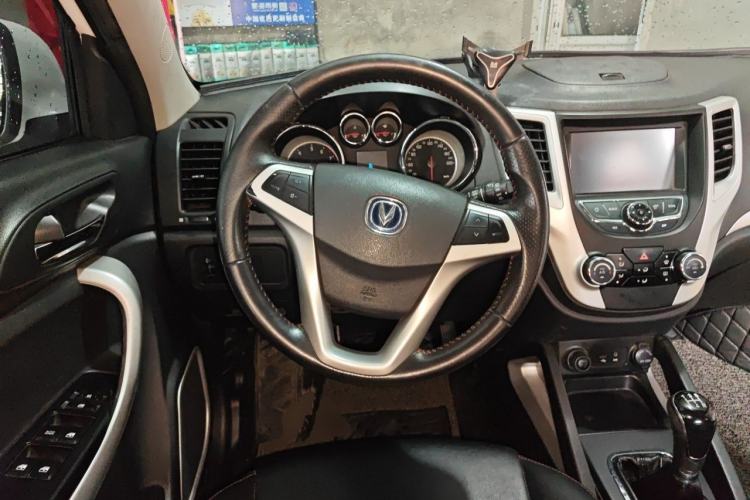 Used CHANGAN CS35 2015 1.6L Manual Luxury Model China IV Standard Steering Wheel