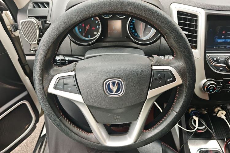 Used CHANGAN CS35 2015 1.6L Manual Luxury Model China IV Standard Steering Wheel