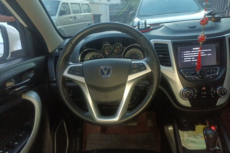 Used CHANGAN CS35 2015 1.6L Automatic Luxury Model China IV Standard Steering Wheel