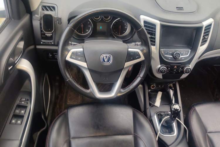 Used CHANGAN CS35 2015 1.6L Manual Luxury Model China IV Standard Steering Wheel