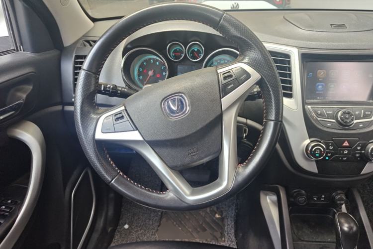 Used CHANGAN CS35 2015 1.6L Automatic Luxury Model China V Standard Steering Wheel