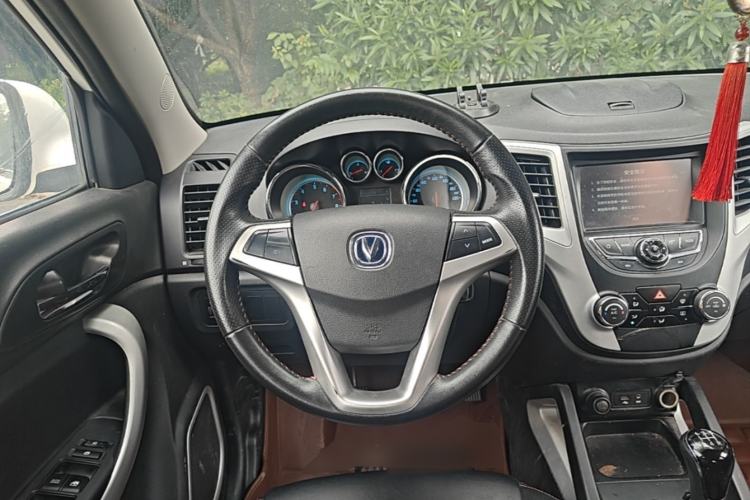 Used CHANGAN CS35 2015 1.6L Manual Luxury Model China IV Standard Steering Wheel