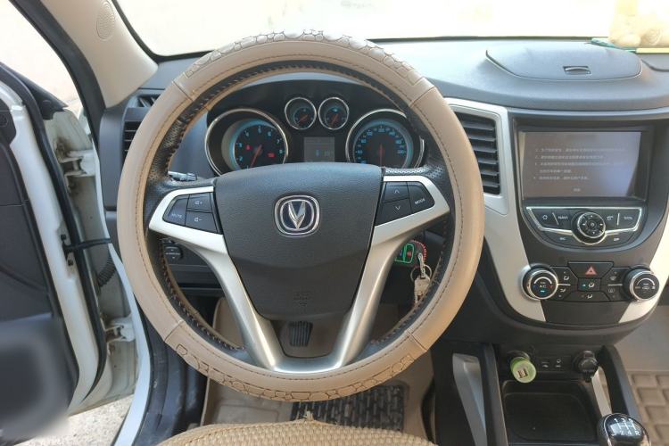 Used CHANGAN CS35 2015 1.6L Manual Luxury Model China IV Standard Steering Wheel