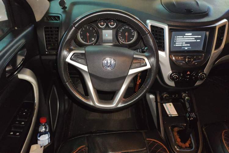 Used CHANGAN CS35 2015 1.6L Manual Luxury Model China IV Standard Steering Wheel