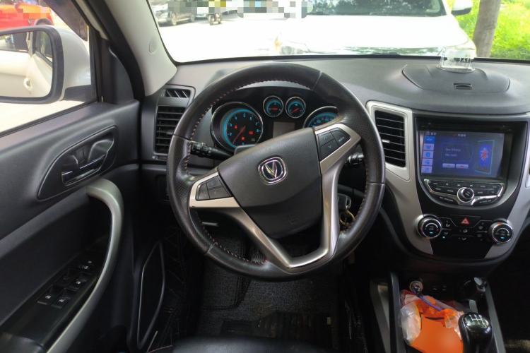 Used CHANGAN CS35 2015 1.6L Manual Luxury Model China IV Standard Steering Wheel