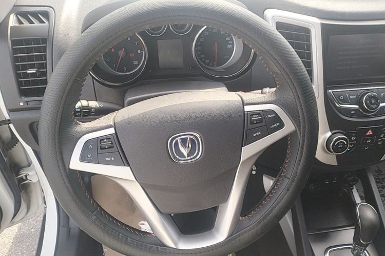 Used CHANGAN CS35 2015 1.6L Automatic Luxury Model China IV Standard Steering Wheel
