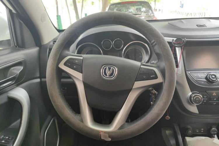 Used CHANGAN CS35 2015 1.6L Manual Luxury Model China V Standard Steering Wheel