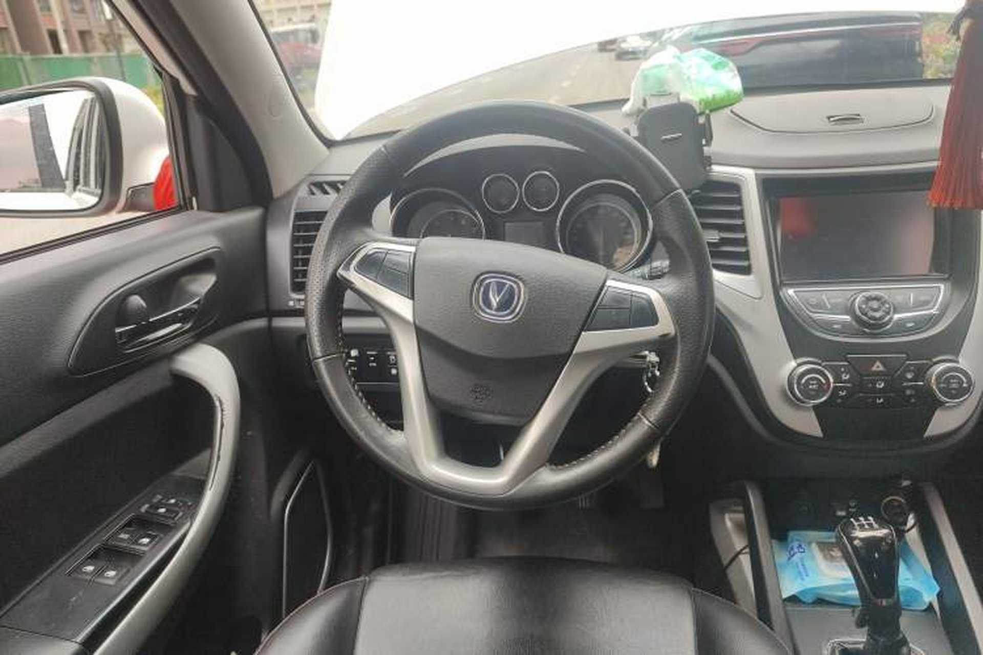 Used CHANGAN CS35 2015 1.6L Manual Luxury Model China IV Standard Steering Wheel