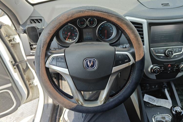 Used CHANGAN CS35 2015 1.6L Manual Luxury Model China IV Standard Steering Wheel