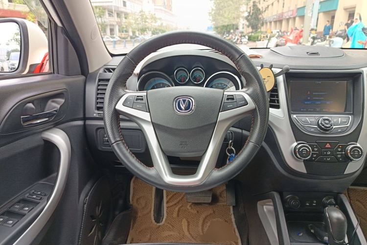 Used CHANGAN CS35 2015 1.6L Automatic Luxury Model China IV Standard Steering Wheel