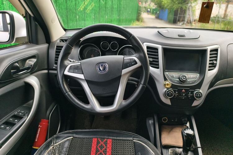 Used CHANGAN CS35 2015 1.6L Manual Luxury Model China IV Standard Steering Wheel