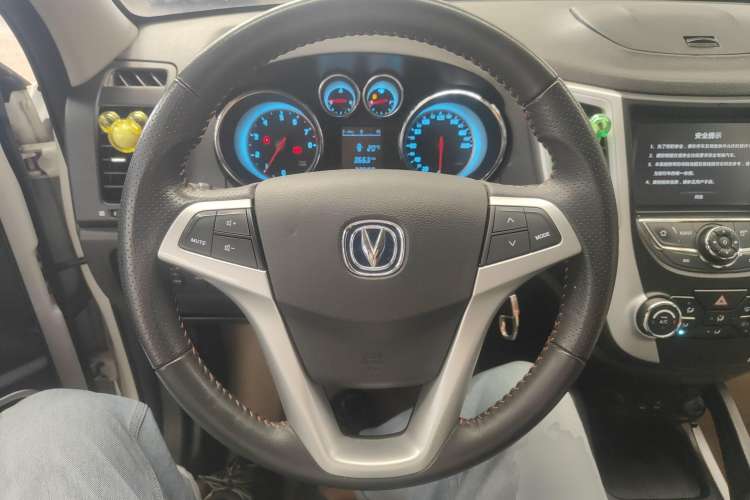 Used CHANGAN CS35 2015 1.6L Manual Luxury Model China IV Standard Steering Wheel
