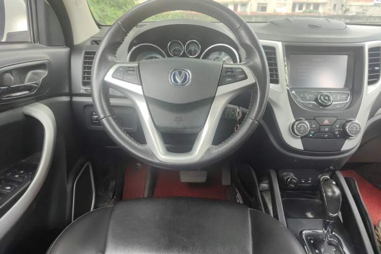 Used CHANGAN CS35 2015 1.6L Automatic Luxury Model China IV Standard Steering Wheel