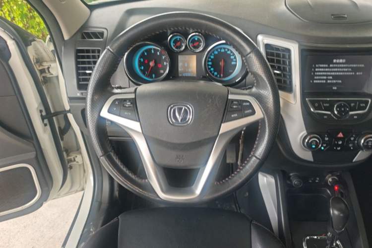 Used CHANGAN CS35 2015 1.6L Automatic Luxury Model China IV Standard Steering Wheel