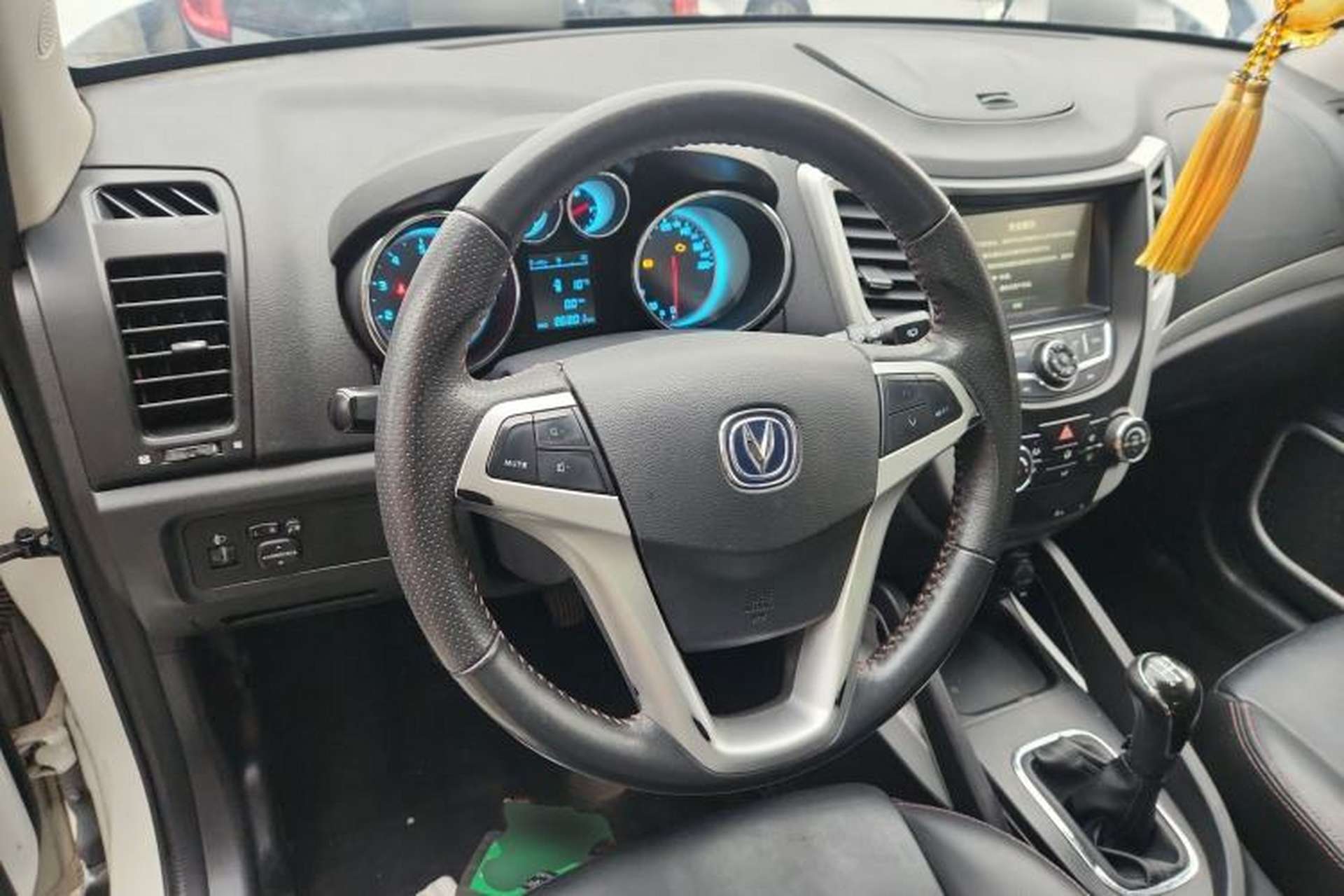 Used CHANGAN CS35 2015 1.6L Manual Luxury Model China IV Standard Steering Wheel