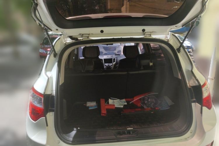 Used CHANGAN CS35 2015 1.6L Automatic Prestige Model China IV Standard Trunk