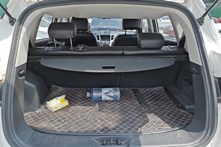 Used CHANGAN CS35 2015 1.6L Manual Luxury Model China IV Standard Trunk