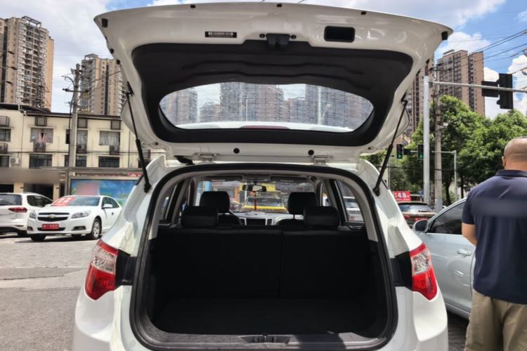 Used CHANGAN CS35 2015 1.6L Automatic Luxury Model China IV Standard Trunk