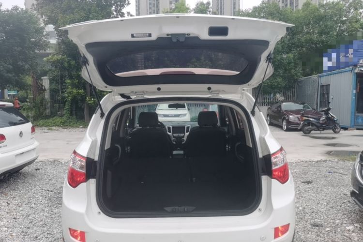 Used CHANGAN CS35 2015 1.6L Automatic Luxury Model China IV Standard Trunk