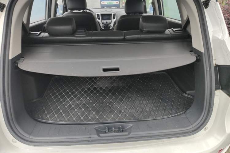 Used CHANGAN CS35 2015 1.6L Manual Luxury Model China IV Standard Trunk