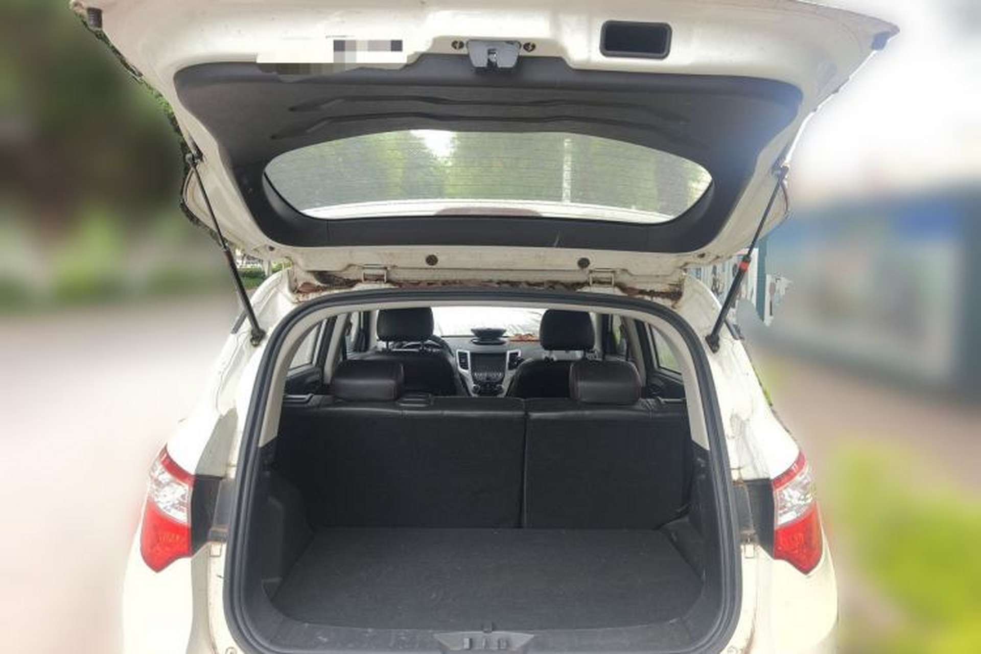 Used CHANGAN CS35 2015 1.6L Automatic Luxury Model China IV Standard Trunk