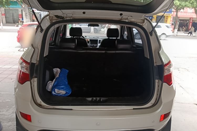 Used CHANGAN CS35 2015 1.6L Automatic Prestige Model China IV Standard Trunk