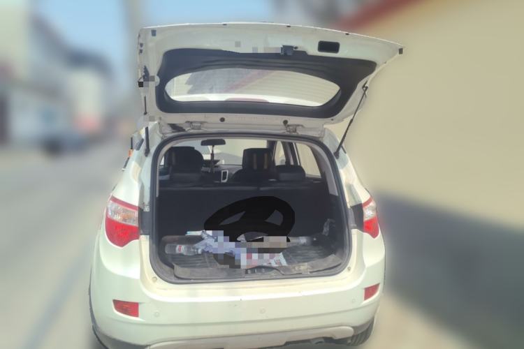 Used CHANGAN CS35 2015 1.6L Manual Luxury Model China IV Standard Trunk