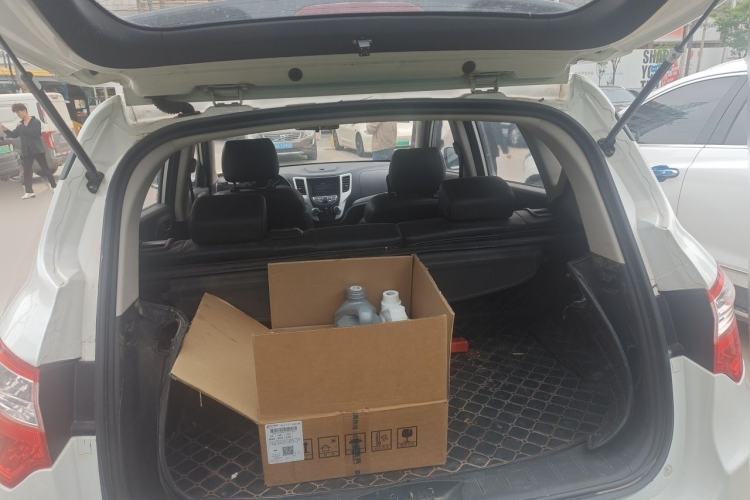 Used CHANGAN CS35 2015 1.6L Manual Comfort Model China V Standard Trunk